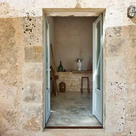 Casa Farfaglia 컨트리하우스 노토