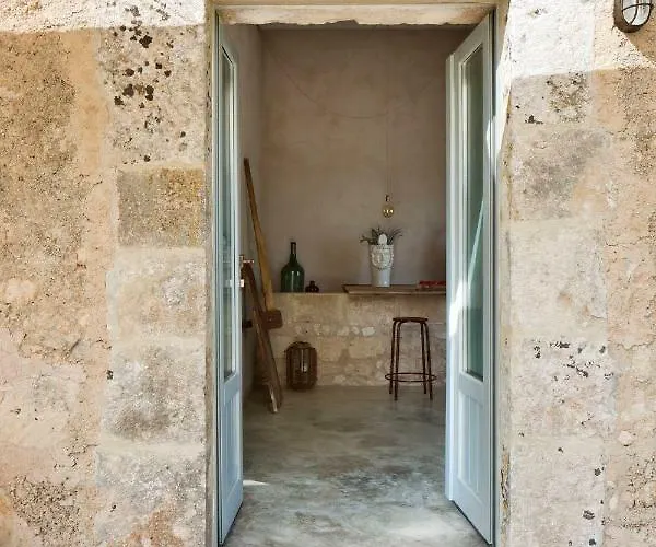Casa Farfaglia בית כפרי נוטו
